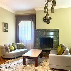 Beauty In The Heart Of The City Апартаменты Тбилиси